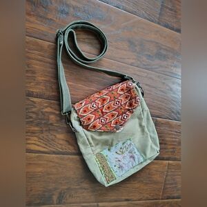 Vintage Addiction boho California Crossbody purse bag Small to medium